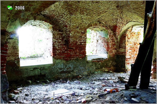 Церковь Николая Чудотворца, Есиплево (Кольчугинский район, Владимирская область). интерьер и убранство, Южная стена трапезной в интерьере