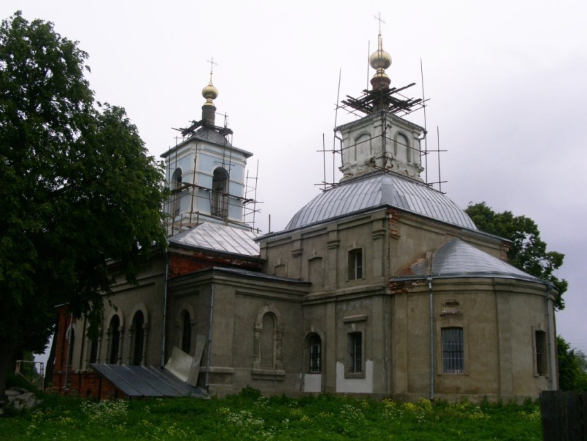 Церковь Рождества Пресвятой Богородицы, Ивановское (Жуковский район, Калужская область). фасады, вид с юго-востока		      