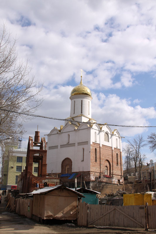 Иваново. Церковь Троицы Живоначальной. общий вид в ландшафте, Общий вид храма с прилегающей территорией