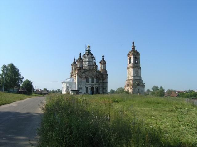Волчиха. Церковь Сергия Радонежского. общий вид в ландшафте