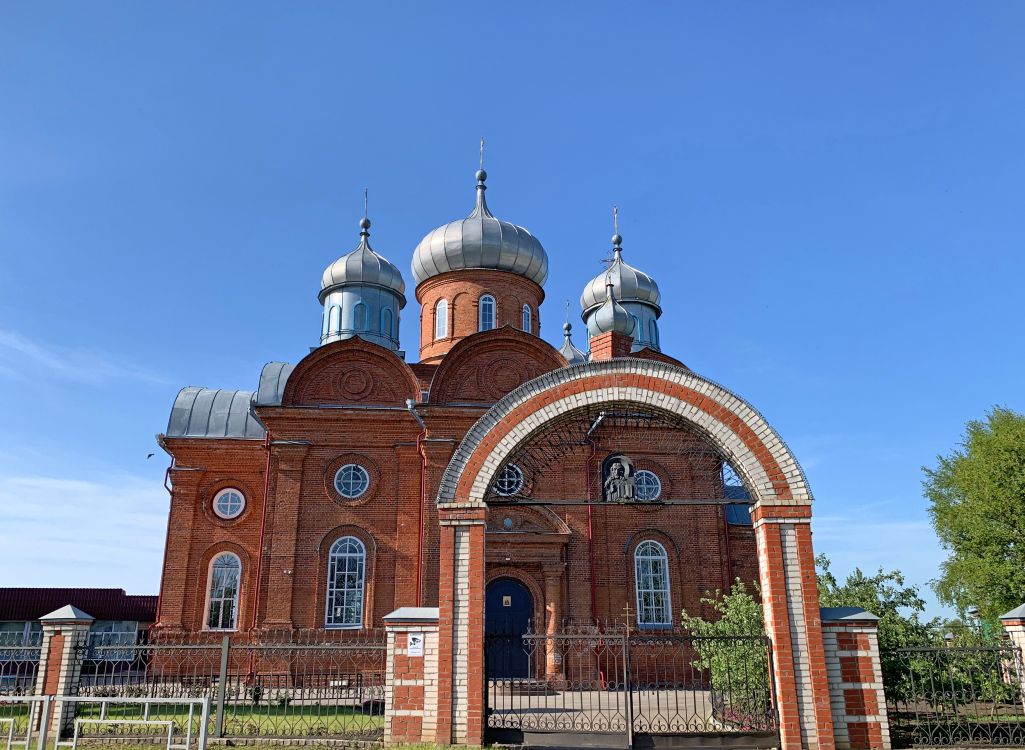 Водоватово. Церковь Воскресения Словущего. фасады