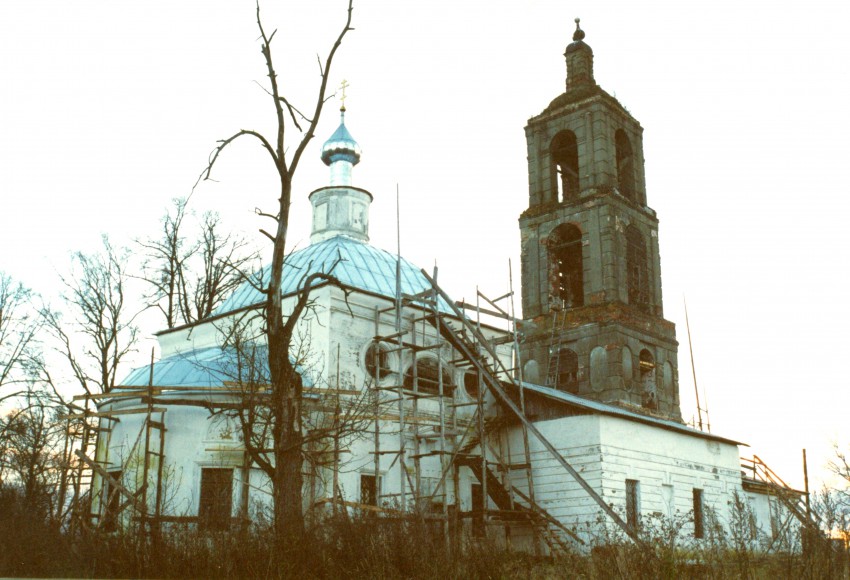 Церковь Воскресения Христова, Зиновьево (Кольчугинский район, Владимирская область). фасады, северо-восточный фасад