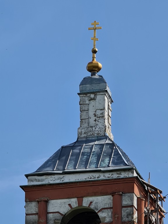 Церковь Воскресения Христова, Зиновьево (Кольчугинский район, Владимирская область). архитектурные детали, Завершение колокольни