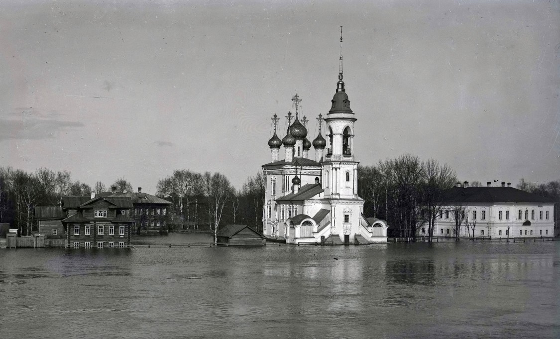 Церковь Сретения Господня, Вологда (Вологда, город, Вологодская область). архивная фотография, Фотоснимок с фотографии, сделанной во время половодья в 1913 году.