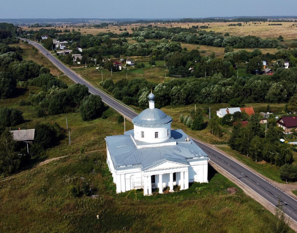 Церковь Рождества Пресвятой Богородицы, Кабанское (Переславский район и г. Переславль-Залесский, Ярославская область). общий вид в ландшафте