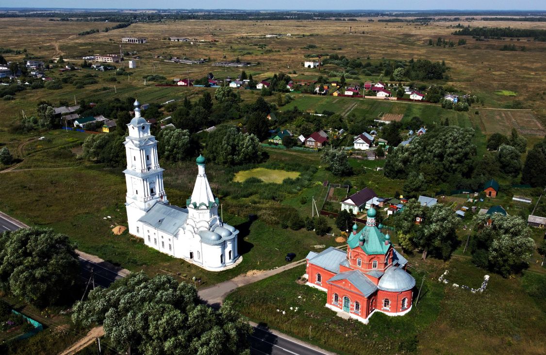 Храмовый комплекс. Церкви Никиты мученика и Троицы Живоначальной, Елизарово (Переславский район и г. Переславль-Залесский, Ярославская область). фасады