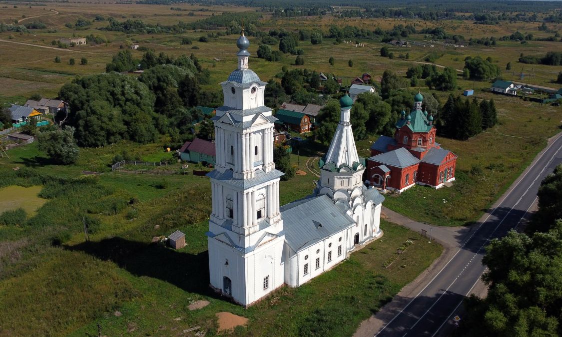 Храмовый комплекс. Церкви Никиты мученика и Троицы Живоначальной, Елизарово (Переславский район и г. Переславль-Залесский, Ярославская область). фасады