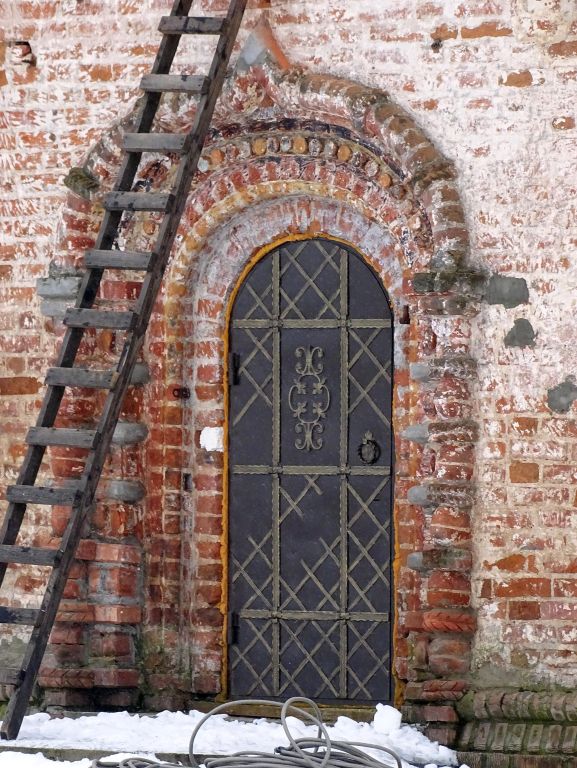 Церковь Преображения Господня, Подкопаево (Мещовский район, Калужская область). архитектурные детали