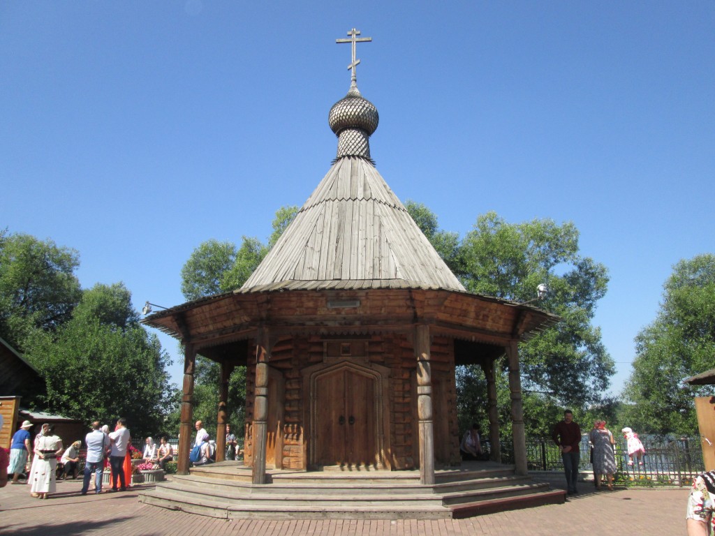 Косино-Ухтомский. Часовня Филарета, митрополита Московского, в Косине. фасады