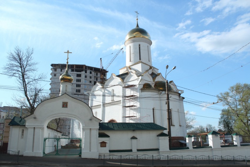 Иваново. Церковь Троицы Живоначальной. общий вид в ландшафте, Вид с юго-востока