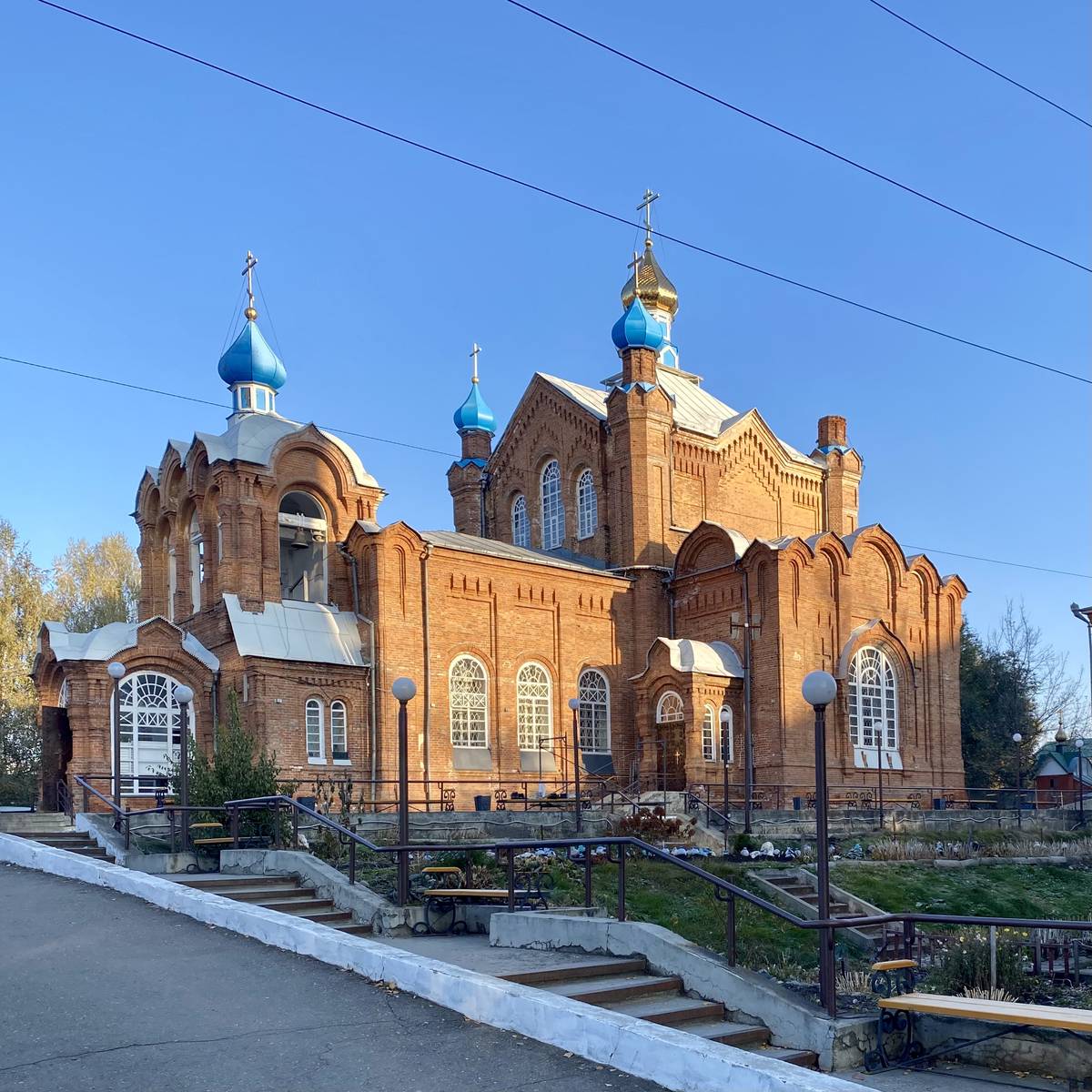 Вид с ЮЗ, фасады. Церковь Казанской иконы Божией Матери, Бийск (Бийский район и г. Бийск, Алтайский край)