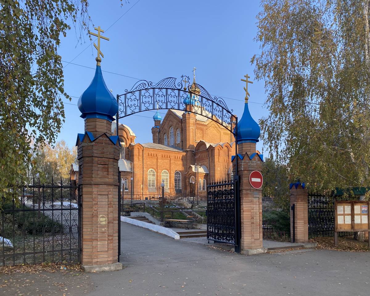 Святые врата, дополнительная информация. Церковь Казанской иконы Божией Матери, Бийск (Бийский район и г. Бийск, Алтайский край)
