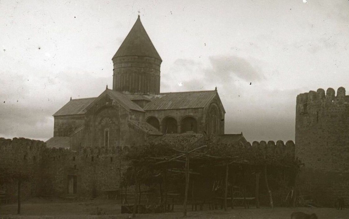 Мцхета. Кафедральный собор Двенадцати апостолов. архивная фотография, 1900-е г.г.