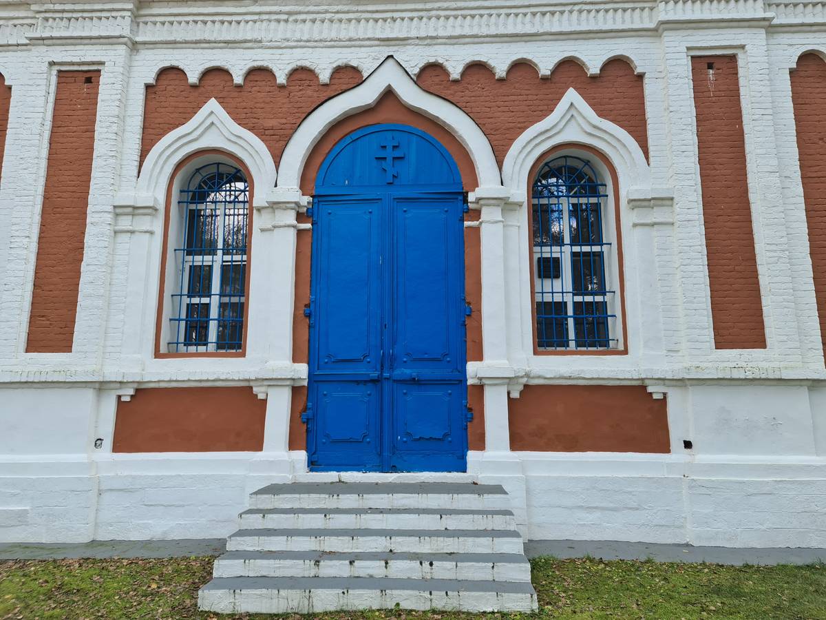 Церковь Казанской иконы Божией Матери, Заречье (Киржачский район, Владимирская область). архитектурные детали, Фрагмент северного фасада