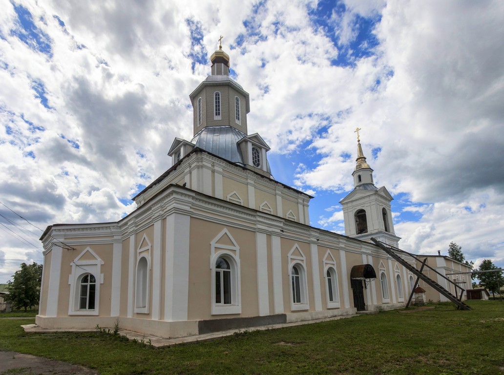 Красное. Церковь Рождества Христова. фасады