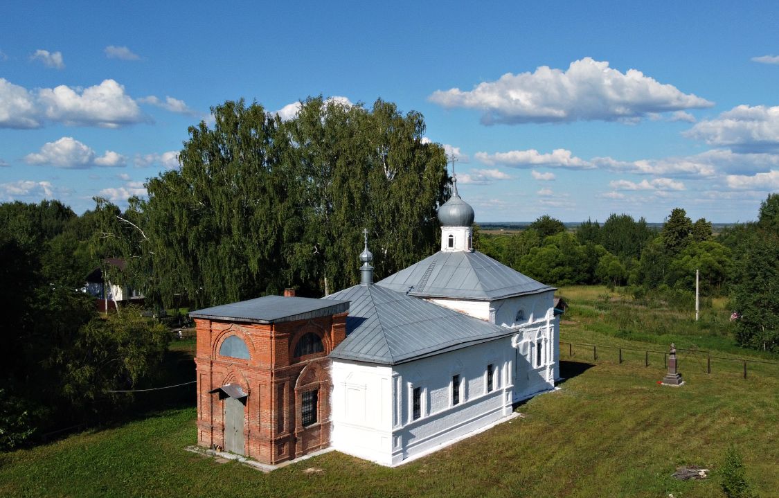 Церковь Введения во храм Пресвятой Богородицы, Ирково (Александровский район, Владимирская область). фасады