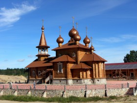Сологубовка, станция. Церковь Николая и Александры, царственных страстотерпцев