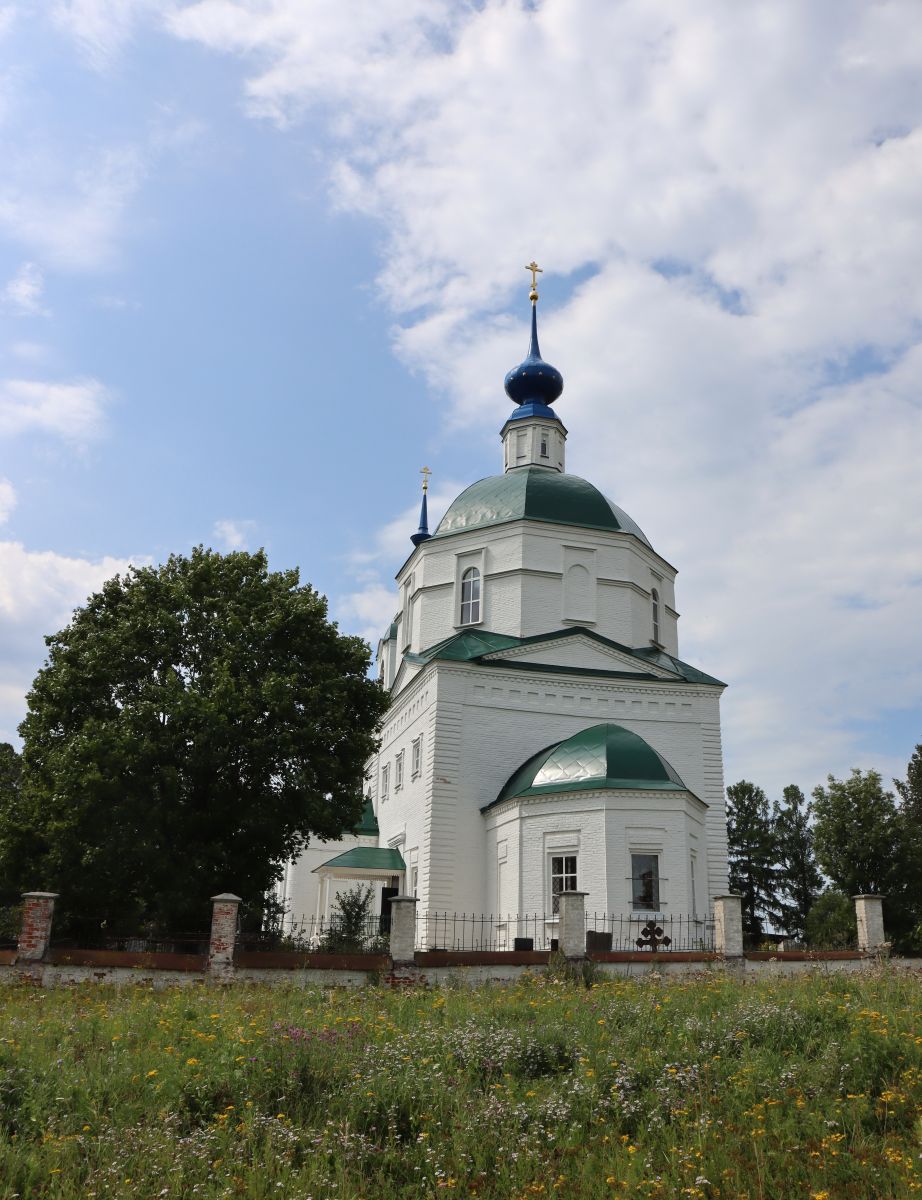 Церковь Введения во храм Пресвятой Богородицы, Флорищи (Кольчугинский район, Владимирская область). фасады, Вид с востока