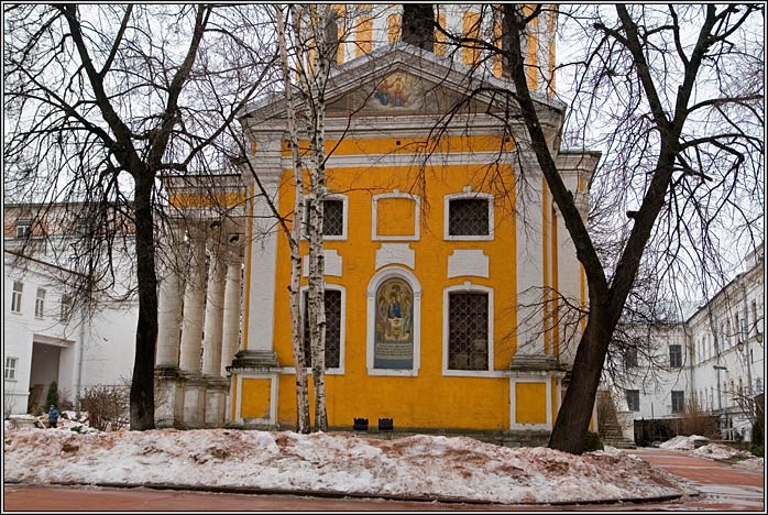 Андреевский мужской монастырь. Церковь Иоанна Богослова в колокольне монастыря, Гагаринский (Юго-Западный административный округ (ЮЗАО), г. Москва). архитектурные детали