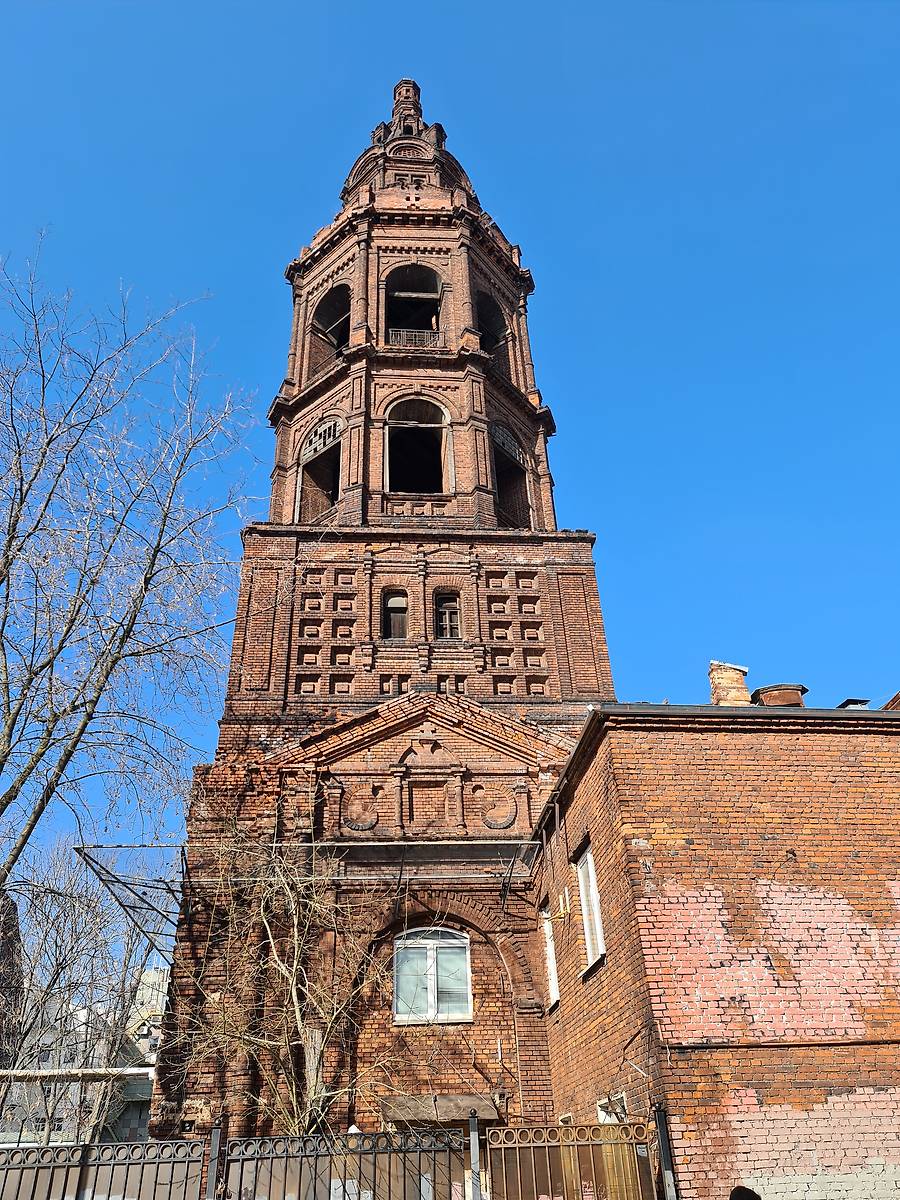 Колокольня, вид с юга, архитектурные детали. Церковь Смоленской иконы Божией Матери, Тверской (Центральный административный округ (ЦАО), г. Москва)