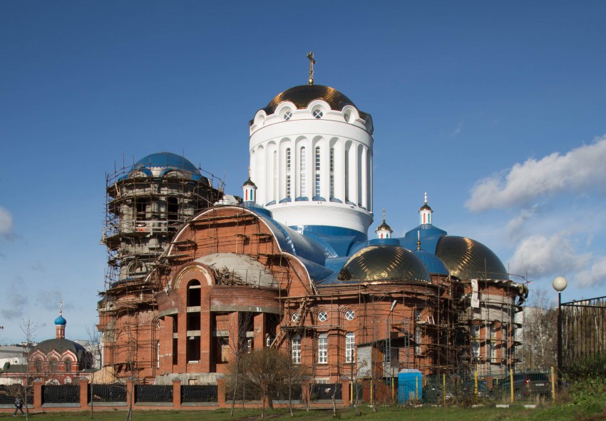 Храм московских святых в бибирево