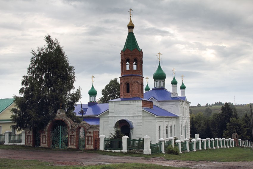 Церковь Троицы Живоначальной, Большой Сундырь (Моргаушский район, Республика Чувашия). фасады
