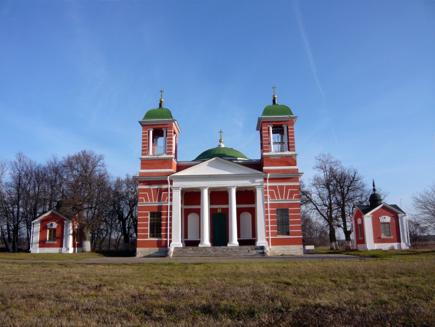 Красная горка, усадьба. Церковь Казанской иконы Божией Матери. общий вид в ландшафте,  Церковь Казанской иконы Божией Матери