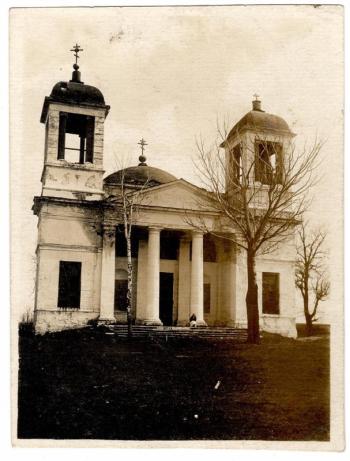 Церковь Казанской иконы Божией Матери, Красная горка, усадьба (Михайловский район, Рязанская область). архивная фотография, с сайта https://goskatalog.ru/portal/#/collections?id=23236460