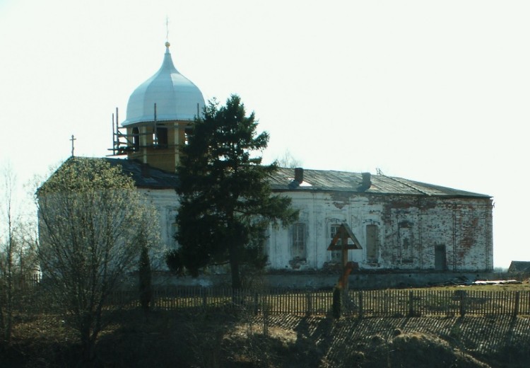 Церковь Флора и Лавра, Великий Порог (Боровичский район, Новгородская область). фасады