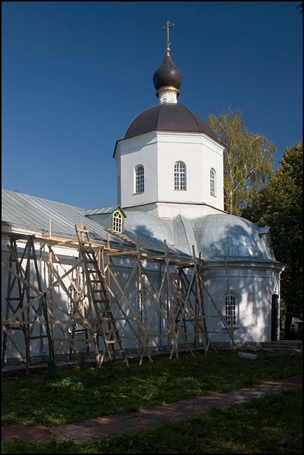 Пионерский (Покровское-Рубцово). Церковь Покрова Пресвятой Богородицы. фасады