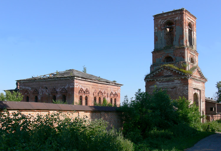 Белёв. Крестовоздвиженский монастырь. фасады