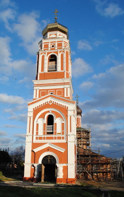 Церковь Троицы Живоначальной, Болхов (Болховский район, Орловская область). фасады