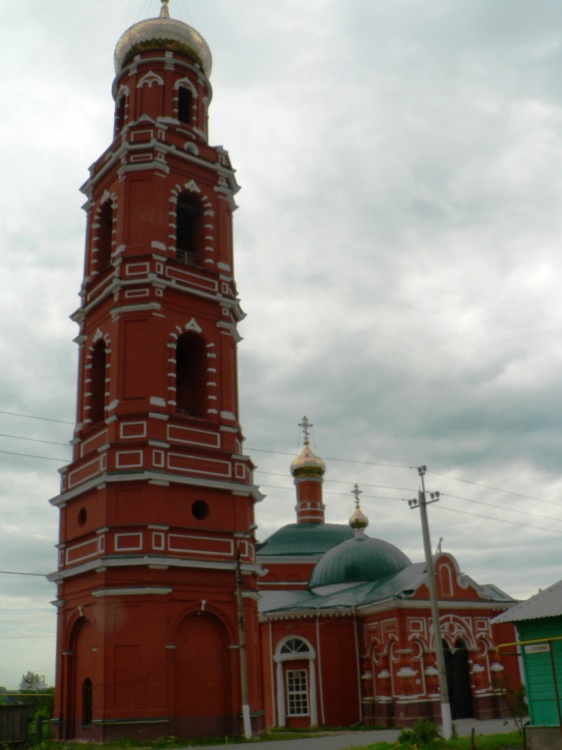 Болхов. Церковь Георгия Победоносца. общий вид в ландшафте
