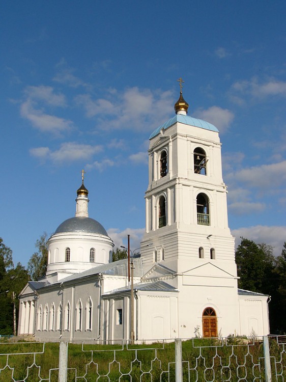 Церковь Успения Пресвятой Богородицы, Красное (Орехово-Зуевский городской округ, Московская область). фасады
