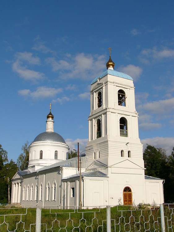 Красное. Церковь Успения Пресвятой Богородицы. фасады