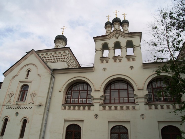 Донской. Домовая церковь Алексия, митрополита Московского при ЦКБ МП. архитектурные детали