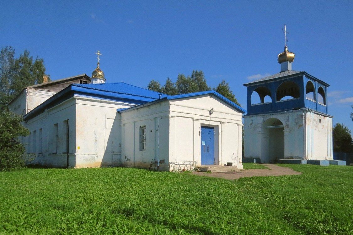 Опеченский Посад. Церковь Успения Пресвятой Богородицы. фасады