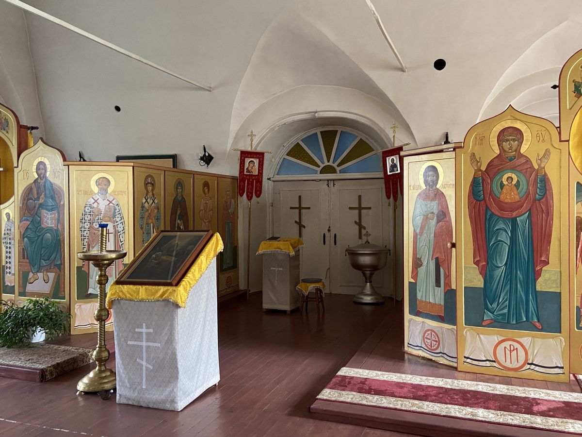 Церковь Успения Пресвятой Богородицы, Опеченский Посад (Боровичский район, Новгородская область). интерьер и убранство