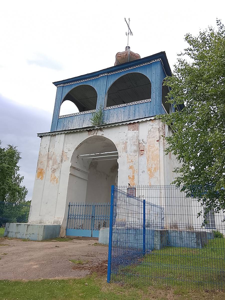 Колокольня, архитектурные детали. Церковь Успения Пресвятой Богородицы, Опеченский Посад (Боровичский район, Новгородская область)