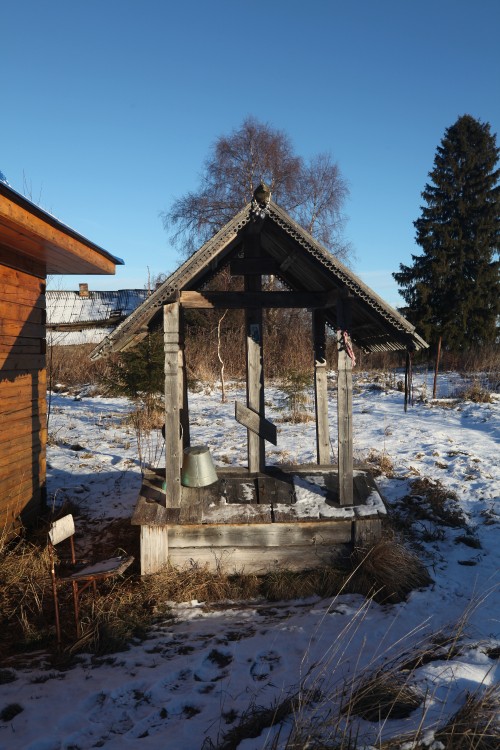 Исааковский Рождество-Богородицкий монастырь, Пустынь (Первомайский район, Ярославская область). дополнительная информация, Поклонный крест.