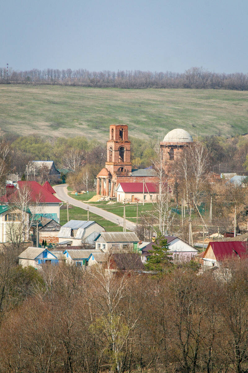 Церковь Успения Пресвятой Богородицы, Черепянь (Лебедянский район, Липецкая область). общий вид в ландшафте