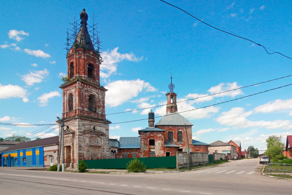 Белёв. Церковь Покрова Пресвятой Богородицы. фасады