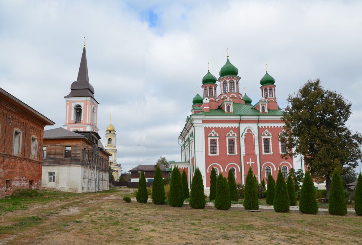 Крестовоздвиженский монастырь, Белёв (Белёвский район, Тульская область). архитектурные детали