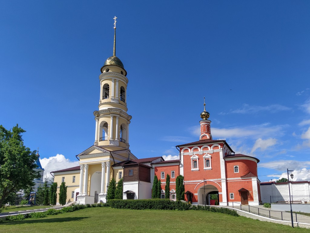 Белёв. Спасо-Преображенский монастырь. фасады