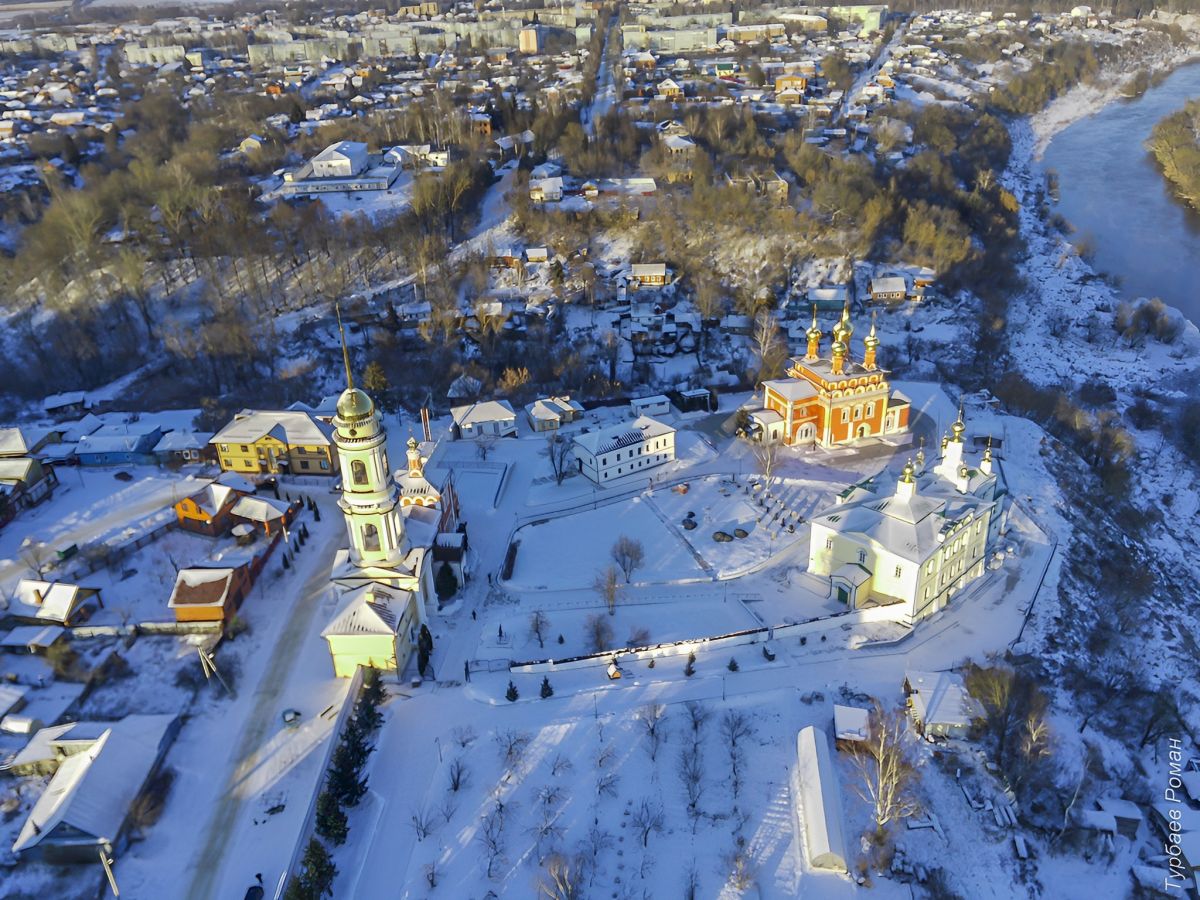 Белёв. Спасо-Преображенский монастырь. общий вид в ландшафте, Вид с юга