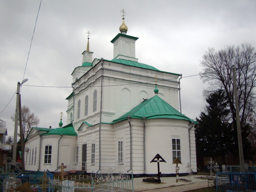 Кафедральный собор Троицы Живоначальной, Белёв (Белёвский район, Тульская область). фасады