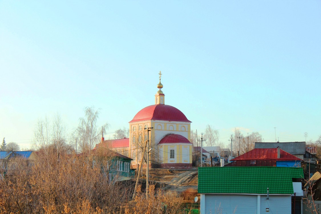 Церковь Афанасия и Кирилла, Патриархов Александрийских, Болхов (Болховский район, Орловская область). общий вид в ландшафте, Вид с юго-востока
