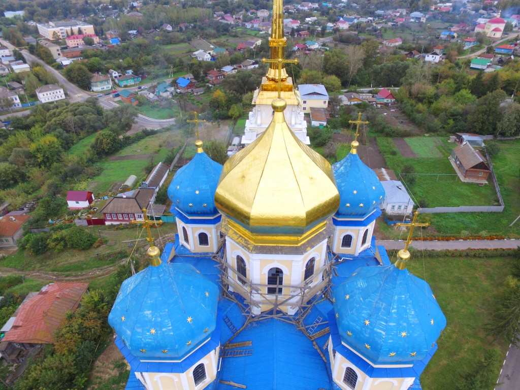 Болхов. Собор Спаса Преображения. архитектурные детали, Завершение основного объема собора, фото с квадрокоптера