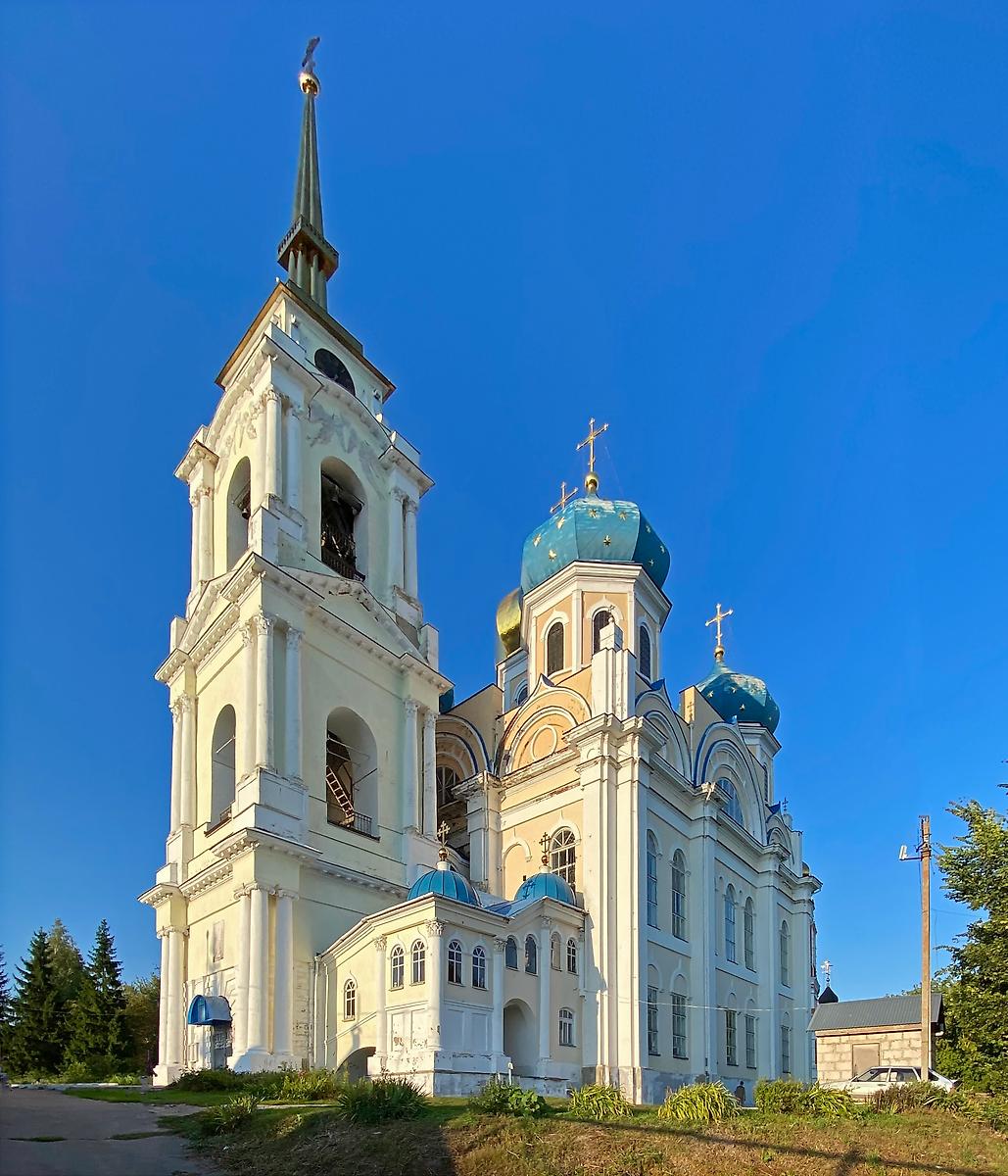 Вид с юго-запада, фасады. Собор Преображения Господня, Болхов (Болховский район, Орловская область)
