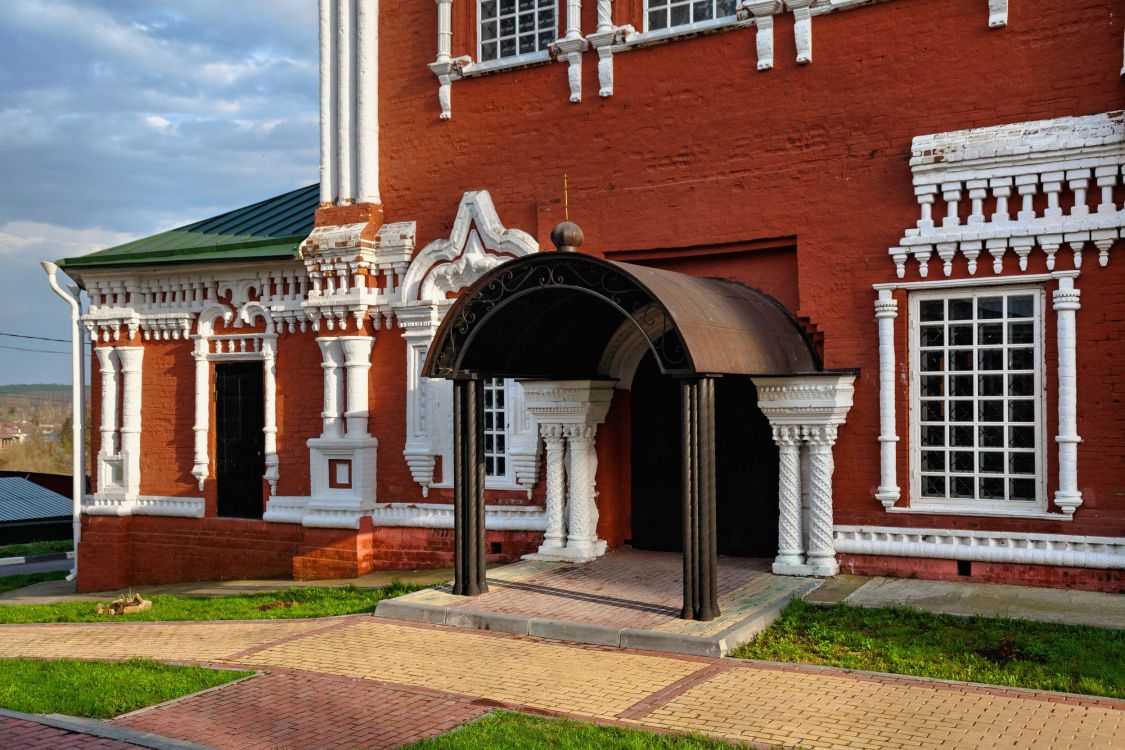 Церковь Троицы Живоначальной, Болхов (Болховский район, Орловская область). архитектурные детали